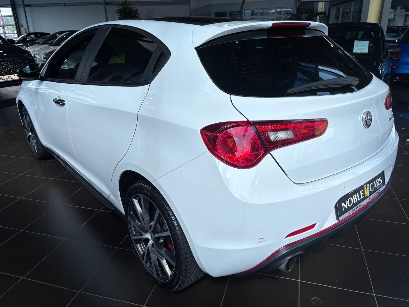 Fahrzeugabbildung Alfa Romeo Giulietta Sport Leder XENON NAVI GSD