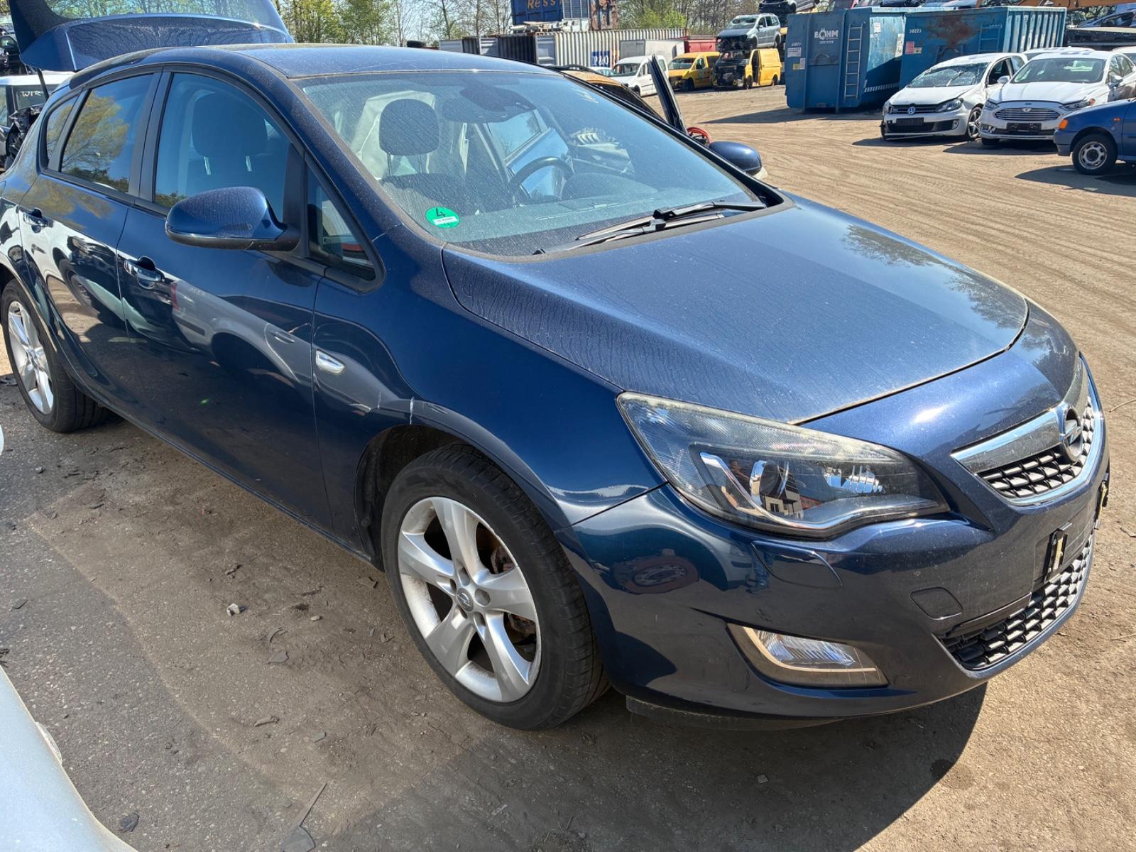 Opel Astra J Lim. 5-trg. Design Edition