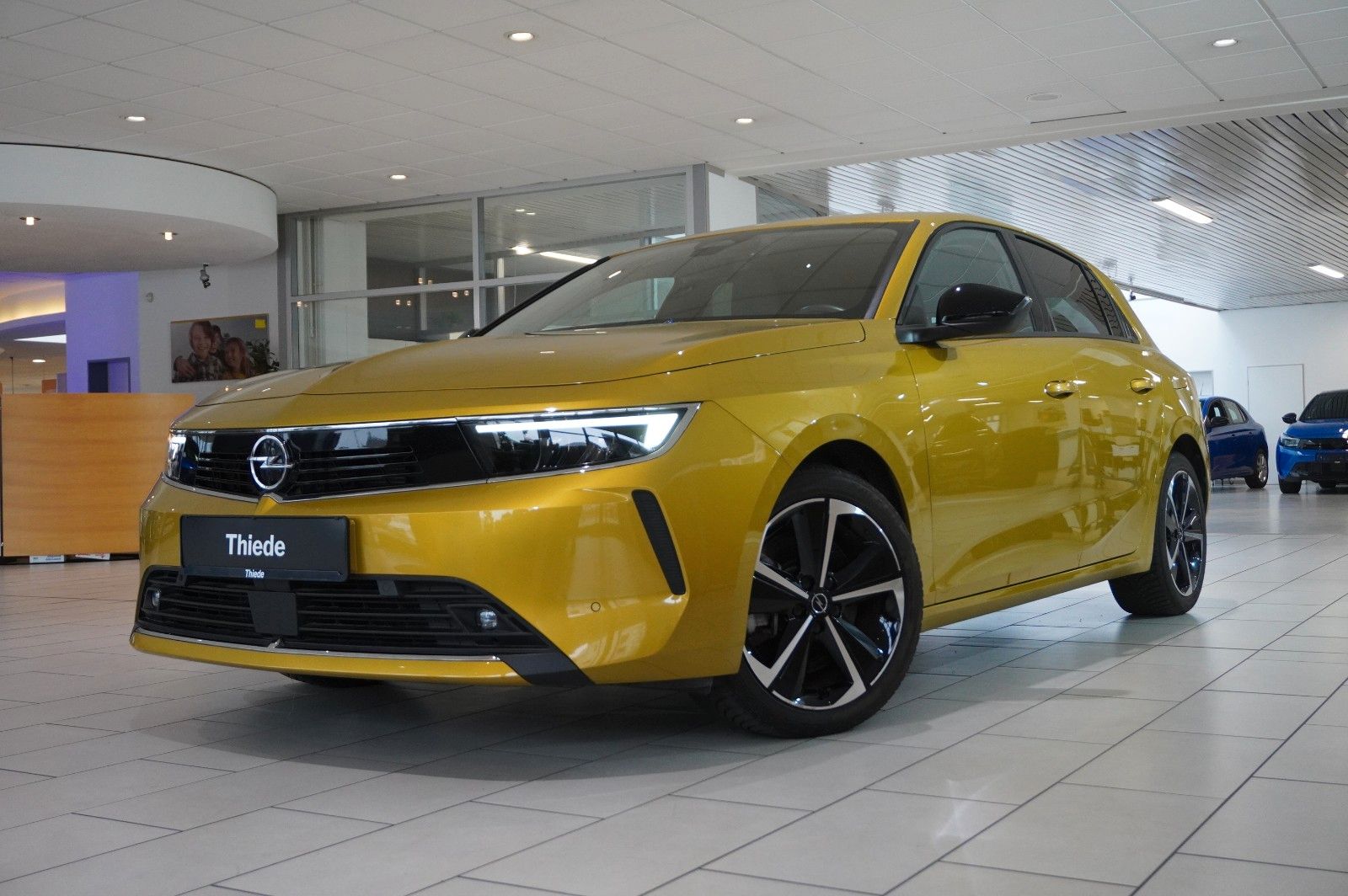 Fahrzeugabbildung Opel Astra L Lim. 1.6 HYBRID EDIT. NAVI/SPORT/KAMERA