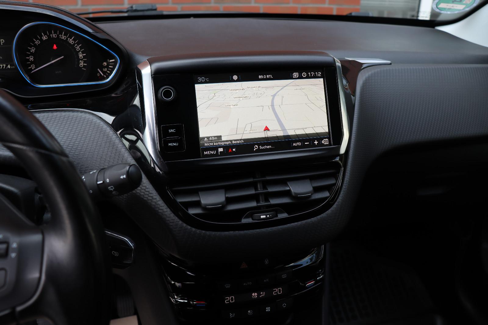 Peugeot 2008 1.5 Blue-HDI Allure Aut. LED Leder Navi