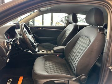 Audi A3 attraction **BiXENON*TÜV*KLIMA*TEMPOMAT*