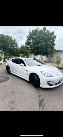 Porsche Panamera Diesel -