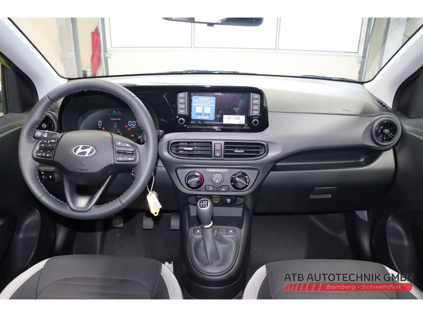 Fahrzeugabbildung Hyundai i10 Trend MY25 1.0 Benzin 63 PS 5-MT 2WD Navi Ap