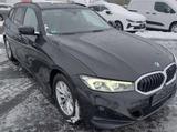 BMW 320d Touring*FACELIFT*LC-Prof,HUD,Sportsitze,DAB - BMW 3er Reihe: Facelift