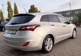 Hyundai i30 1.6 CRDi FIFA World Cup Edition NAVI SHZ PAN - Hyundai i30 mit Diesel-Antrieb: Kombi