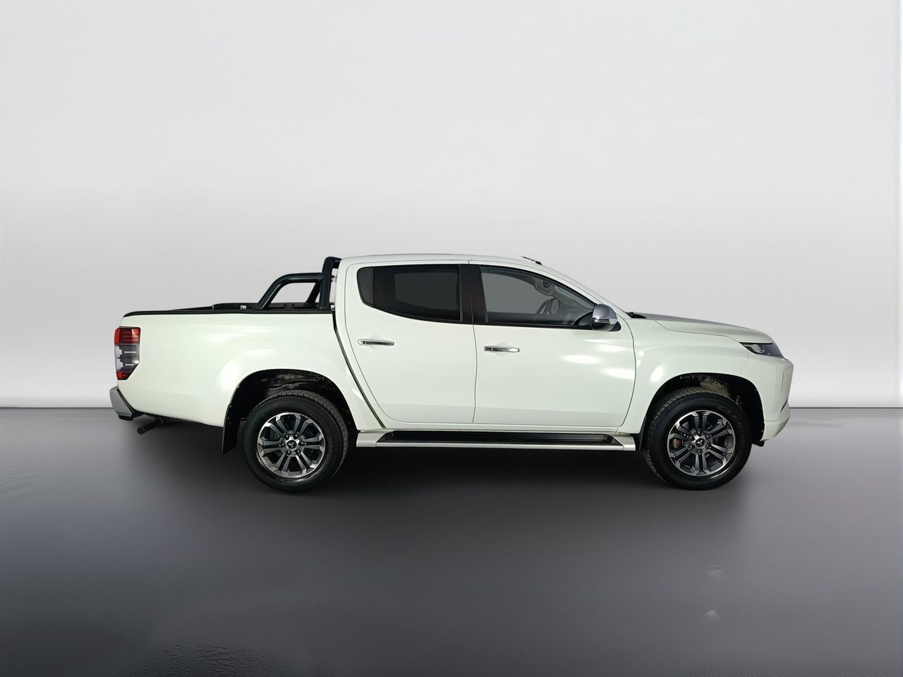Mitsubishi MITSUBISHI L200 Cab VI 2019 - L200 d.cab 2.3d In imagem 3
