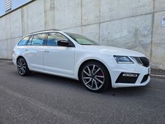 SKODA Octavia Combi RS 4x4 2.0TDI 184PS DSG AHK