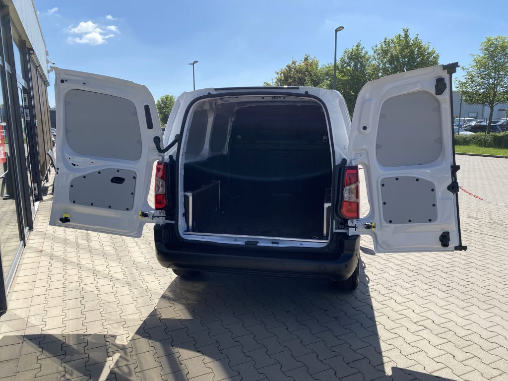 Fahrzeugabbildung Citroën Berlingo 1.5 Diesel 130 XL *Nav*Cam*TWA*360*Verk