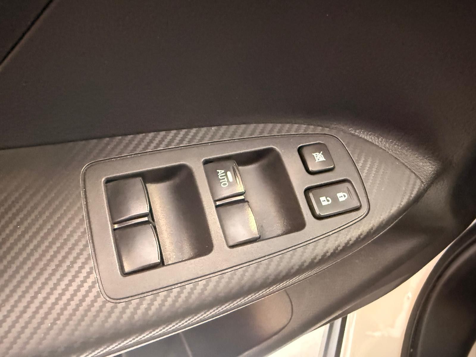 Fahrzeugabbildung Mitsubishi Eclipse Cross Hybrid 4WD /AHK/KAMERA/KLIMA