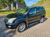 Toyota Land Cruiser 3.0 D-4D Aut Leder Navi 8 Sitzer