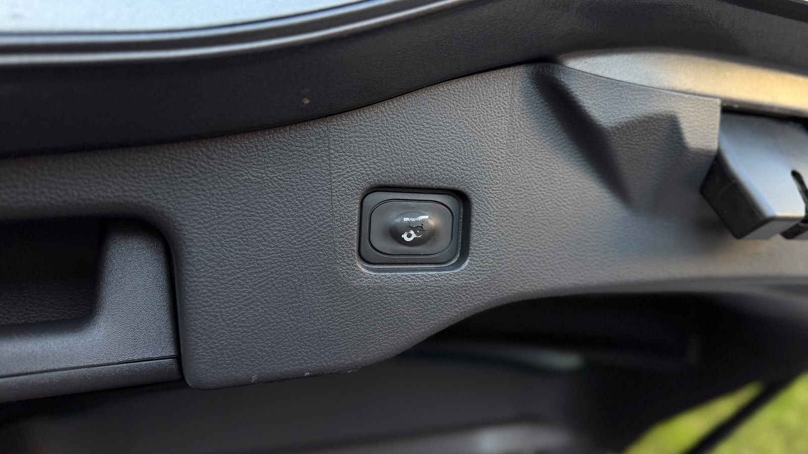 Fahrzeugabbildung Ford Mondeo 2.0EB Aut. ST-Line LED+STHZ+KAM+AHK+PANO+