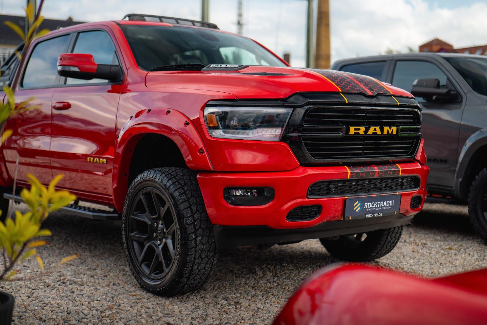 Fahrzeugabbildung Dodge RAM 5.7 V8 HEMI 4x4 LARAMIE LPG Offroad-Bodylift