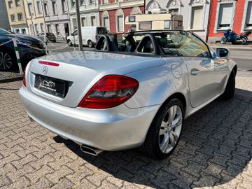 Fahrzeugabbildung Mercedes-Benz 200 SLK Roadster 200 Kompressor LEDER FACELIFT