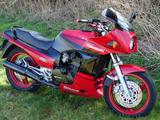 Kawasaki GPz 900 R - KAWASAKI GPZ 900 R