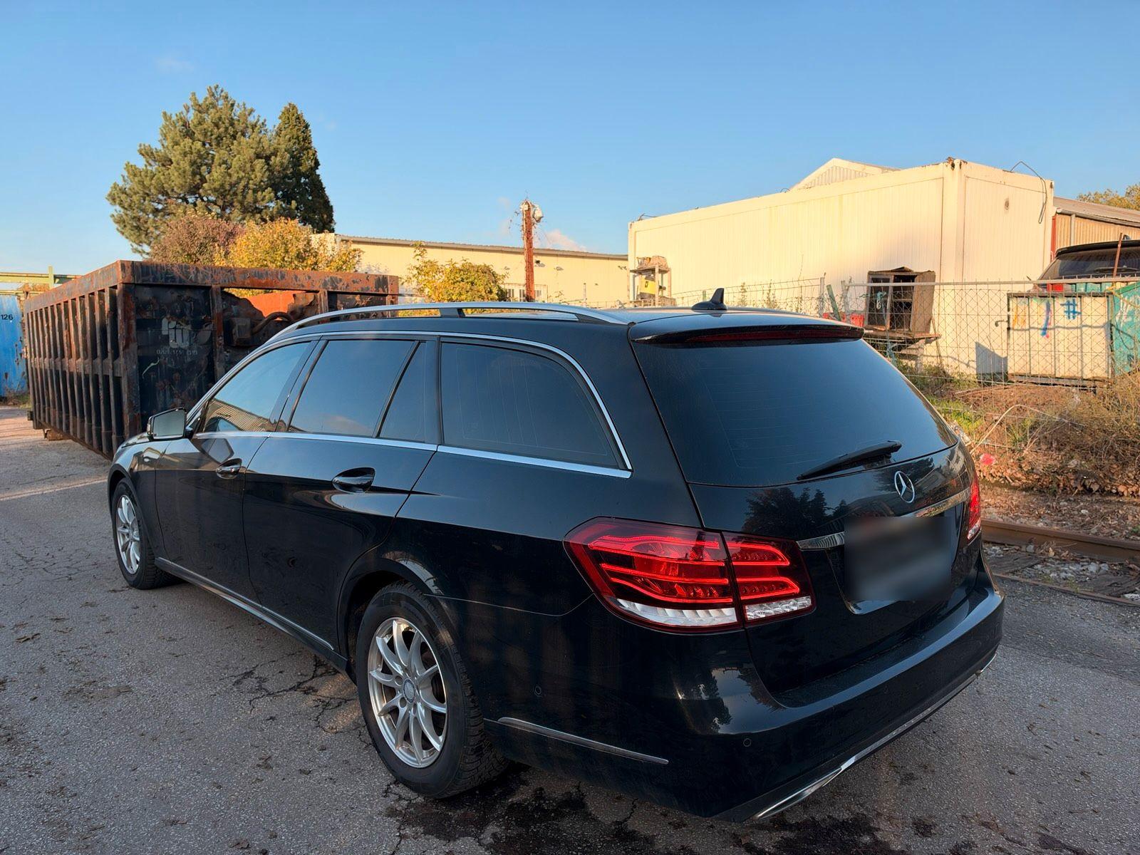 Mercedes-Benz E200 2014 — photo 8