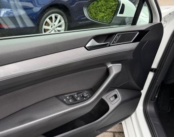 Volkswagen Passat Variant - 8