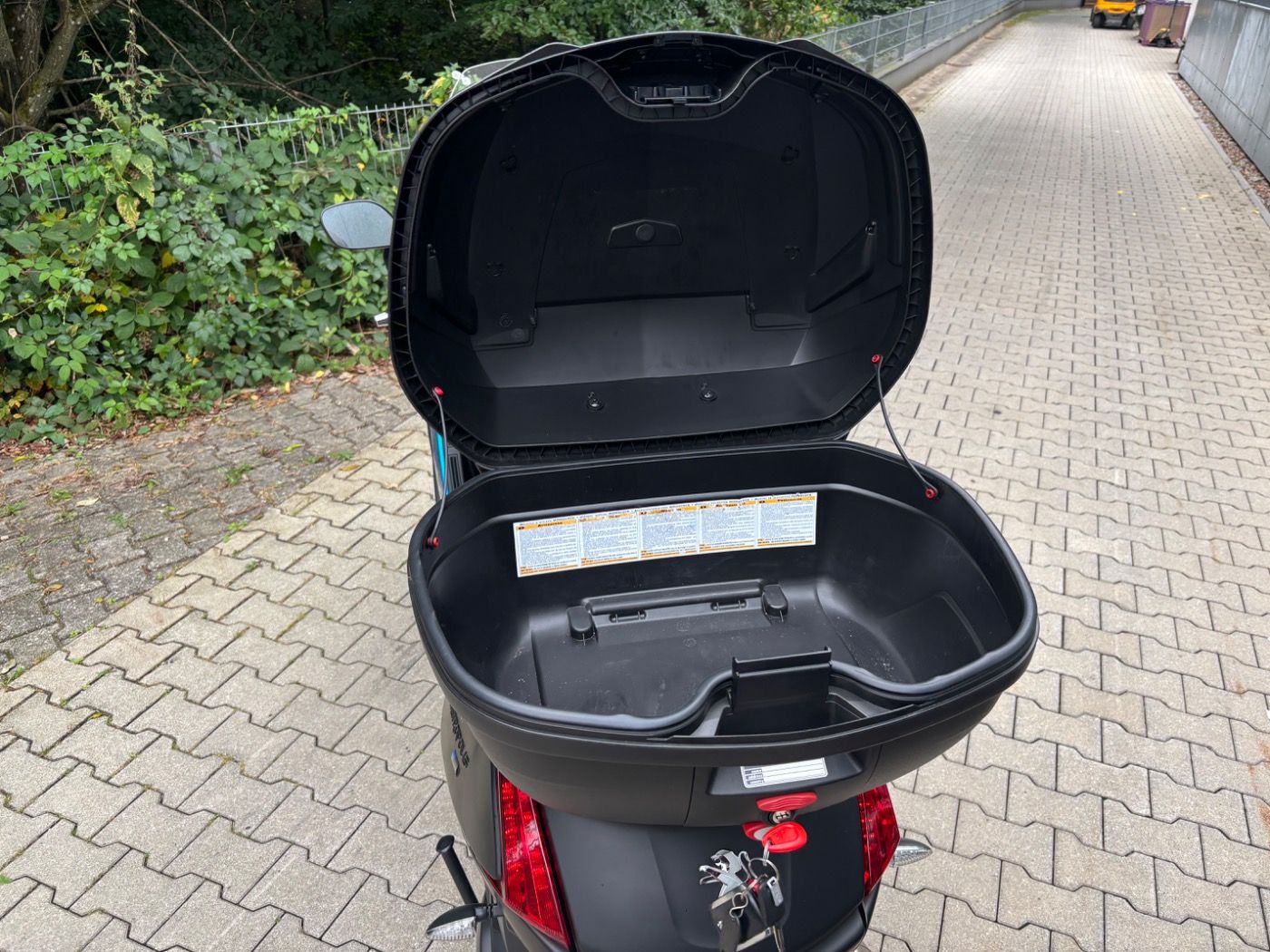 Fahrzeugabbildung Peugeot Metropolis 400