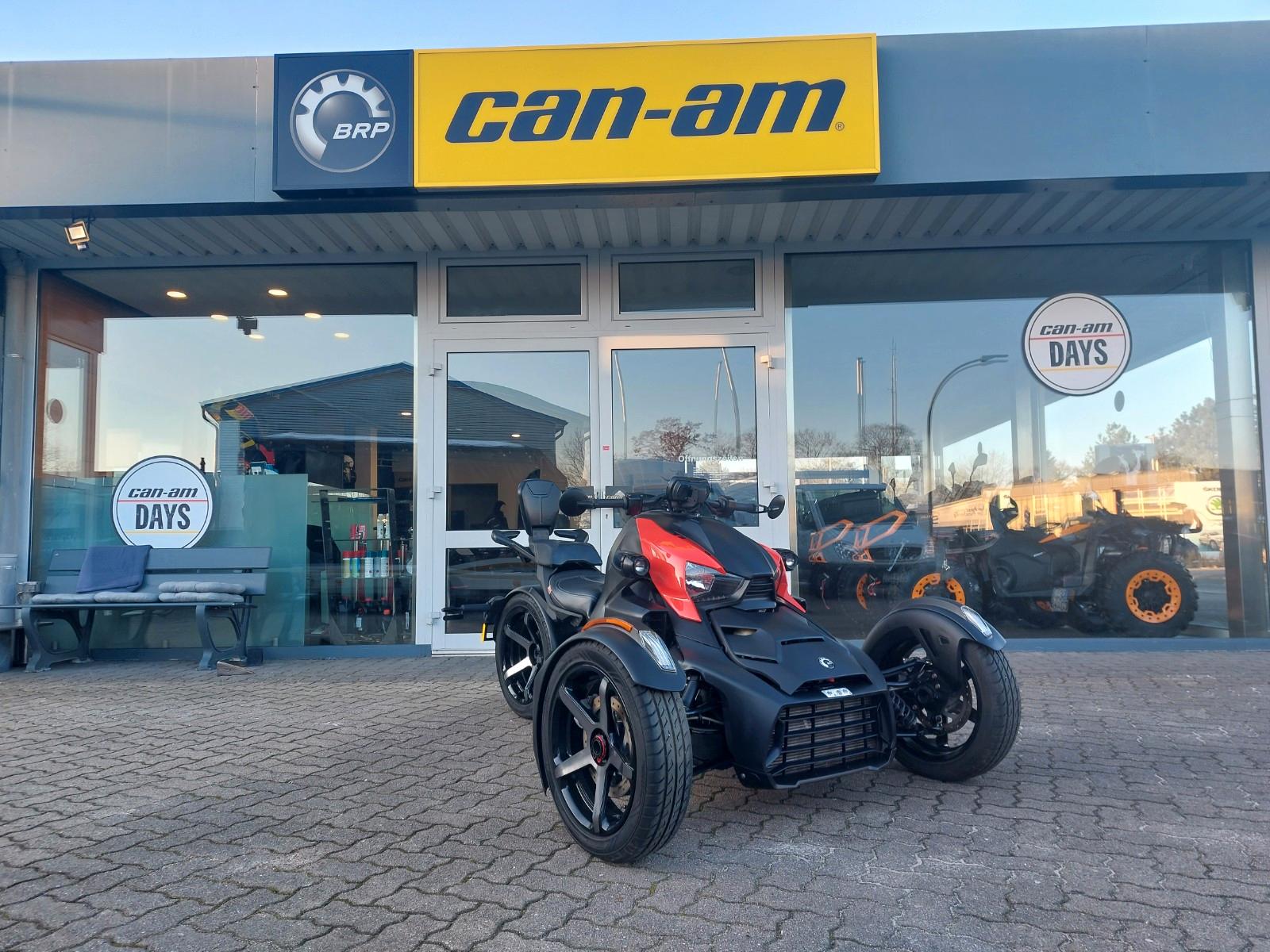 Can-Am Ryker 900 Sport 1. Hand + Zubehör