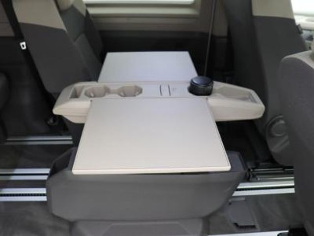 T7 Multivan 2.0 TDI DSG SHZ RFK TEMPOMAT PDC