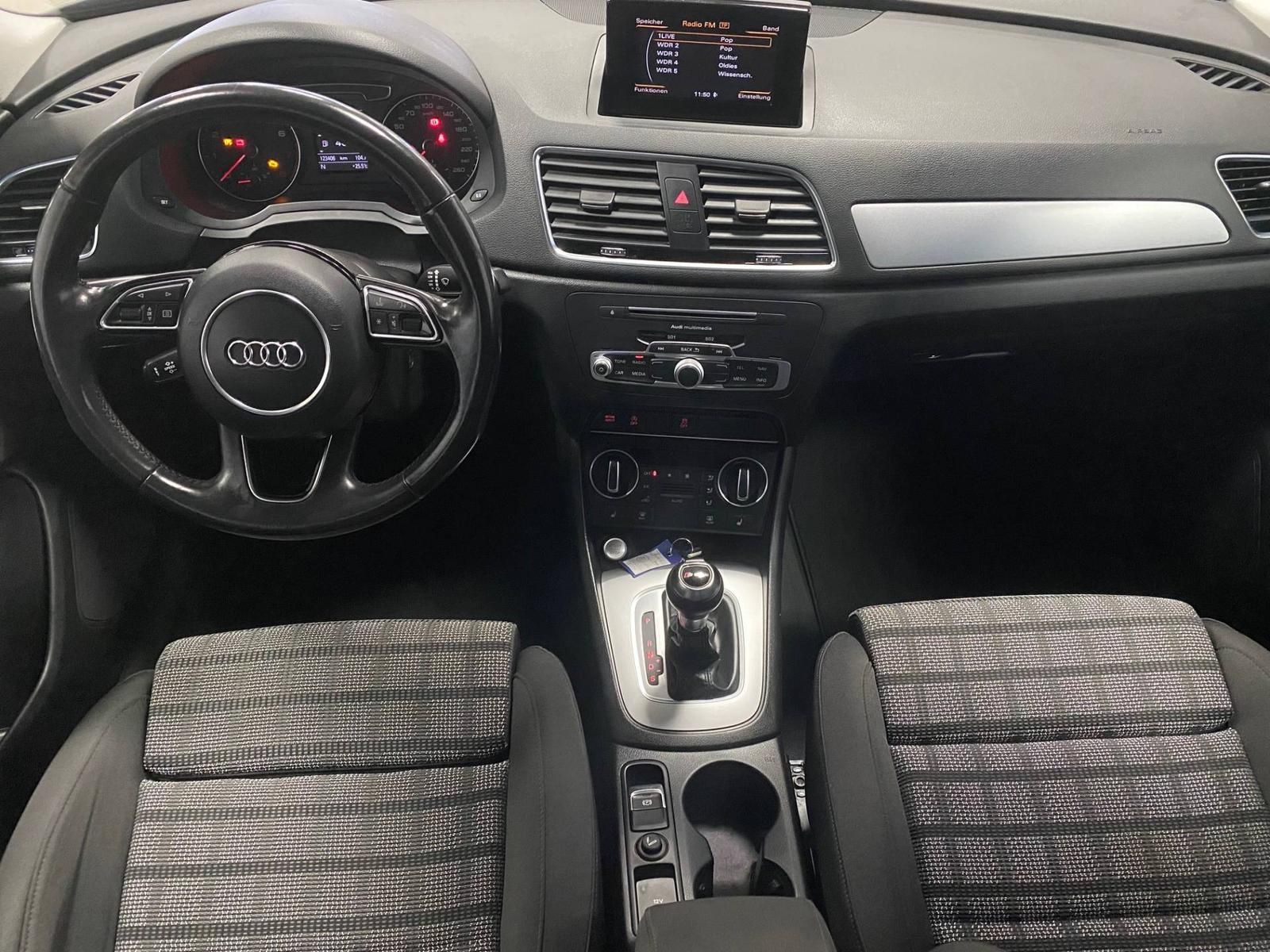 Fahrzeugabbildung Audi Q3 1.4 16V TFSI Sport+AHK+NAVIGATION+Keyless+PDC