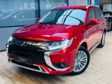 Mitsubishi Outlander / 4WD / Kamera / Sitzheiz. / Navi/1 Hd - Mitsubishi: Kombi