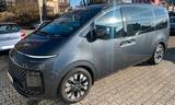 Hyundai Staria 2.2 CRDi Signature 4WD Autom. 7-Sitzer - Hyundai mit Diesel-Antrieb: 7