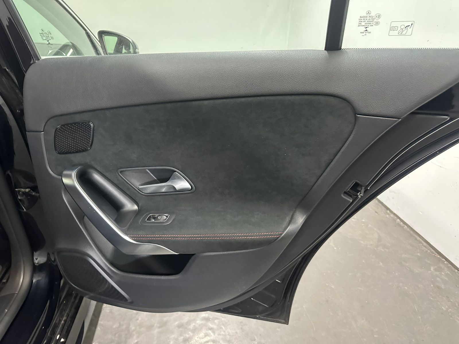 Fahrzeugabbildung Mercedes-Benz A 200 d 4MATIC DCT LImousine *AMG-LINE*KAMERA*