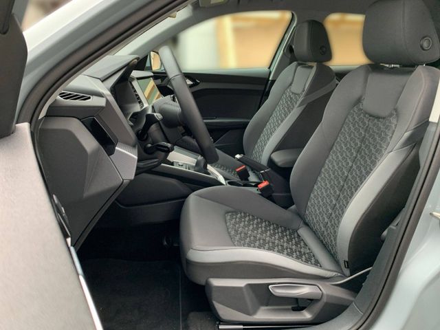 A1 Sportback 25 TFSI +SHZ+TEMPOMAT+PDC+CARPLAY++