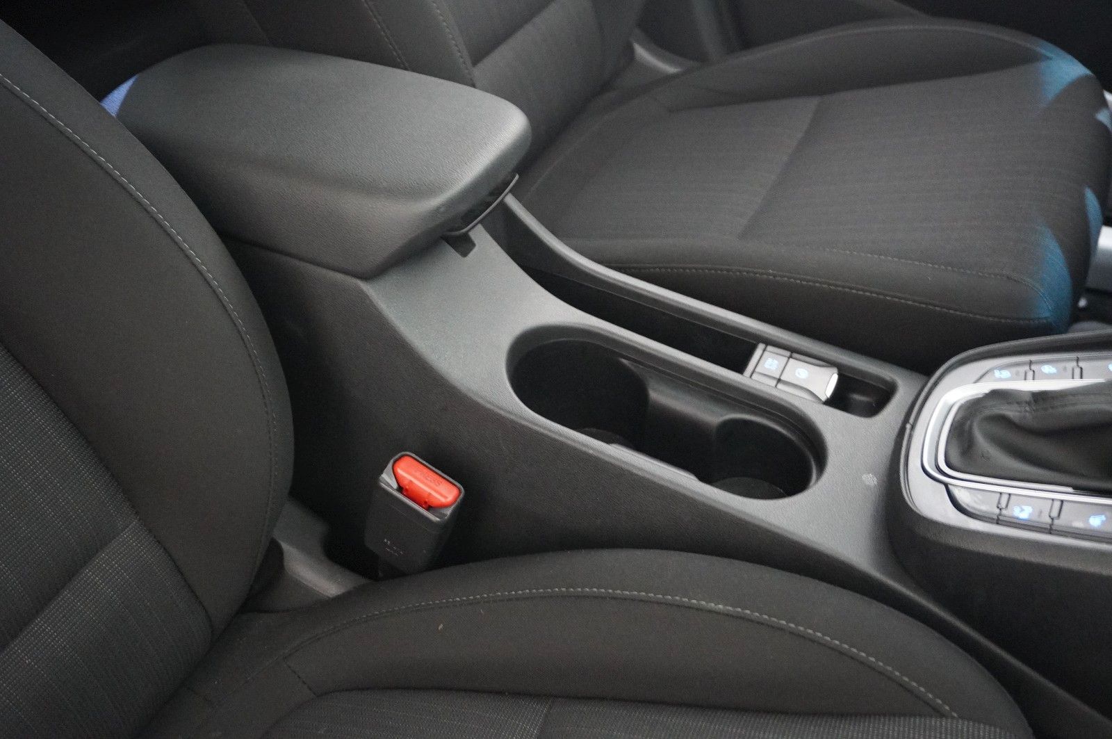 Fahrzeugabbildung Hyundai Kona 1.0 T-GDI STYLE DCT NAVI/LED/KAMERA/VIRTU.