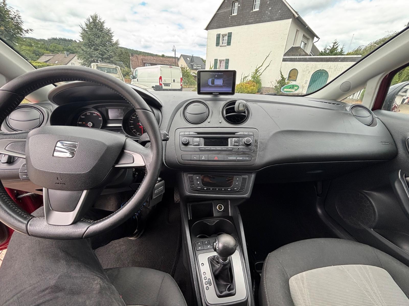 Seat Ibiza 2014 — photo 10