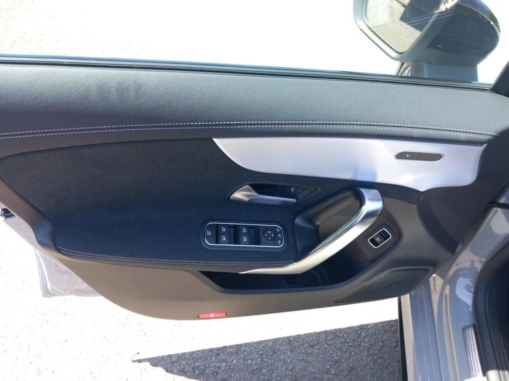 Fahrzeugabbildung Mercedes-Benz CLA 200 d SB AMG*Night*LED*Distronic*PDC*360°