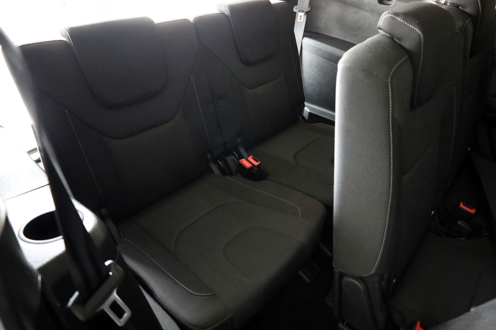 Fahrzeugabbildung Ford S-MAX Titanium 7 Si,Navi,LED,SH,PDC,Kamera,AHK