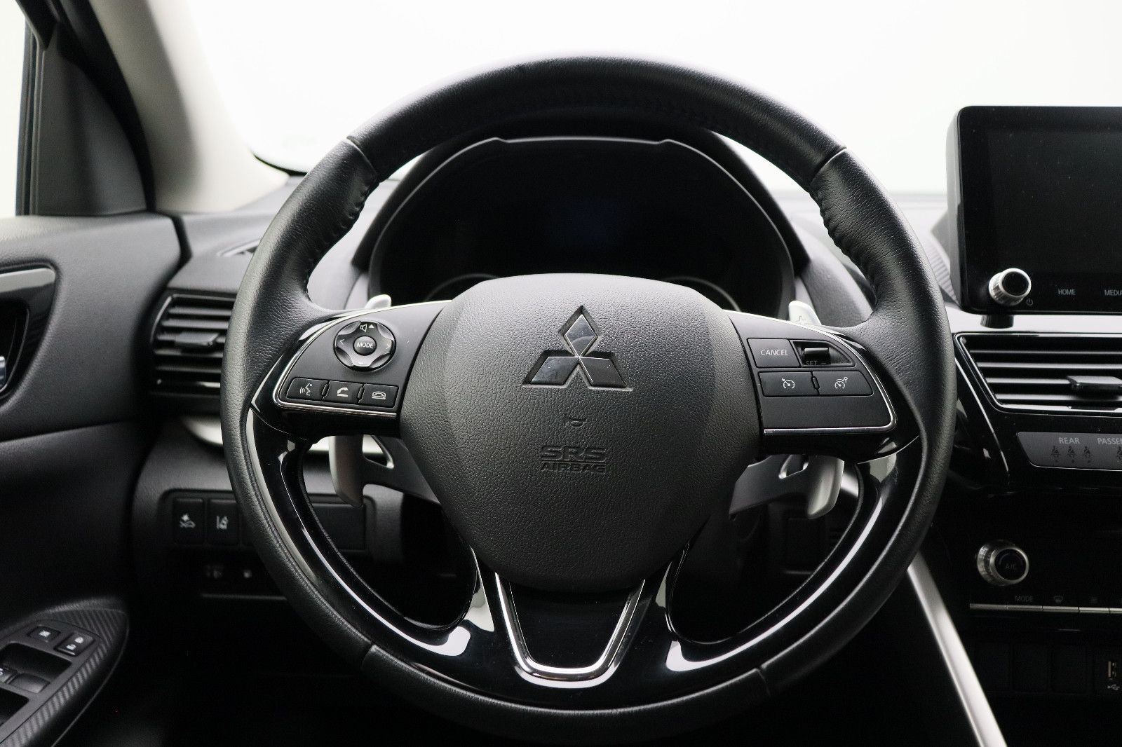 Fahrzeugabbildung Mitsubishi Eclipse Cross 2.4 Basis Hybrid 4WD