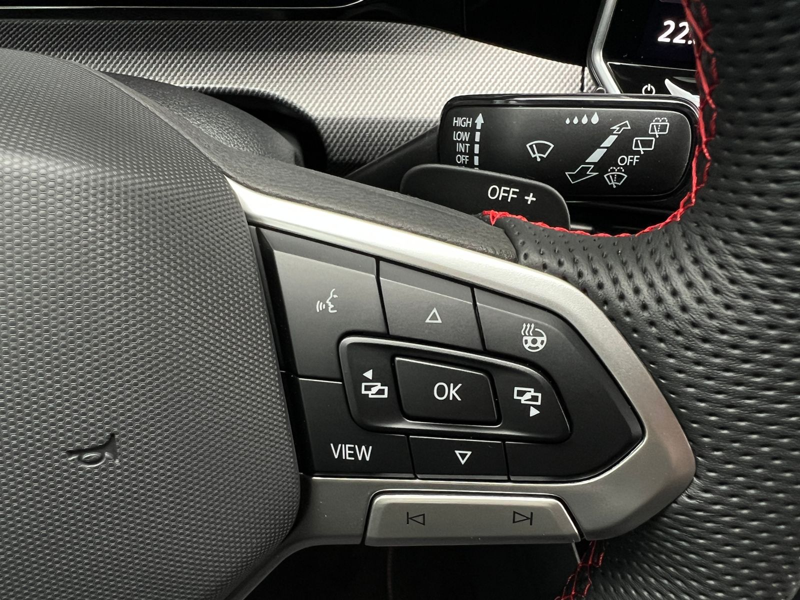 Fahrzeugabbildung Volkswagen Golf VIII GTI 2.0 TSI DSG *AHK, IQ.Light, Black