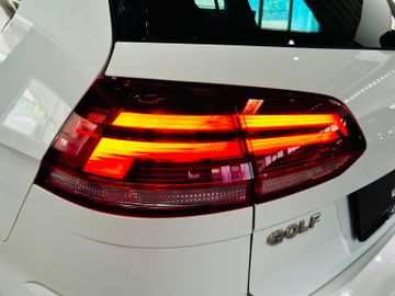 Volkswagen Golf - 12