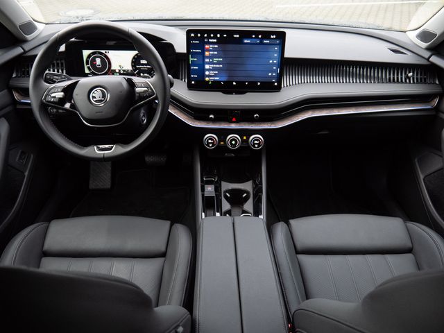 Superb Combi TDI 2.0 TDI 110kW L&K MATRIX-LED