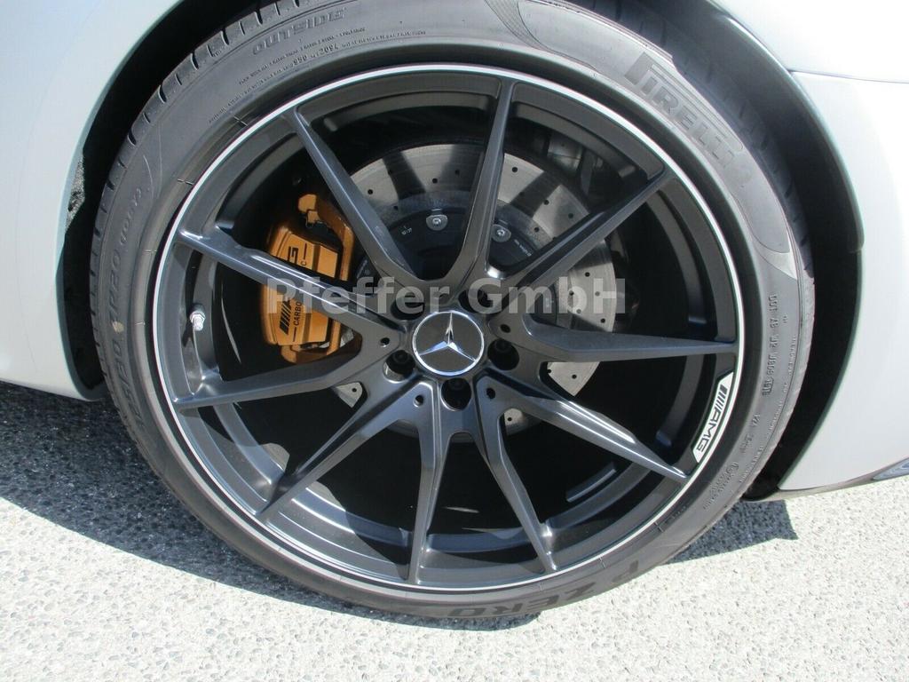 Mercedes-Benz AMG GT R