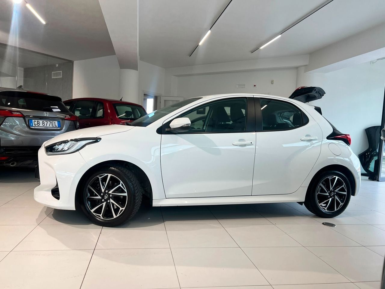Toyota Yaris 1.5 Hybrid 5 porte Trend imagem 3