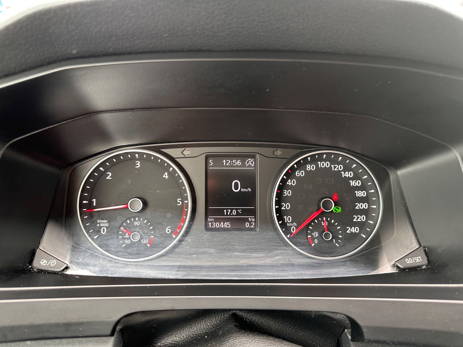 Fahrzeugabbildung Volkswagen T6 Multivan 2.0 TDI 4Motion DSG AHK/Navi/APP
