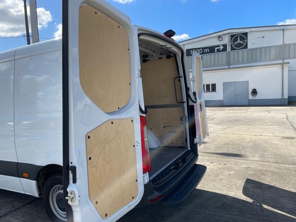 Fahrzeugabbildung Mercedes-Benz Sprinter 315 KA L2H1 RFK, Klima, Auftritt, SHZ