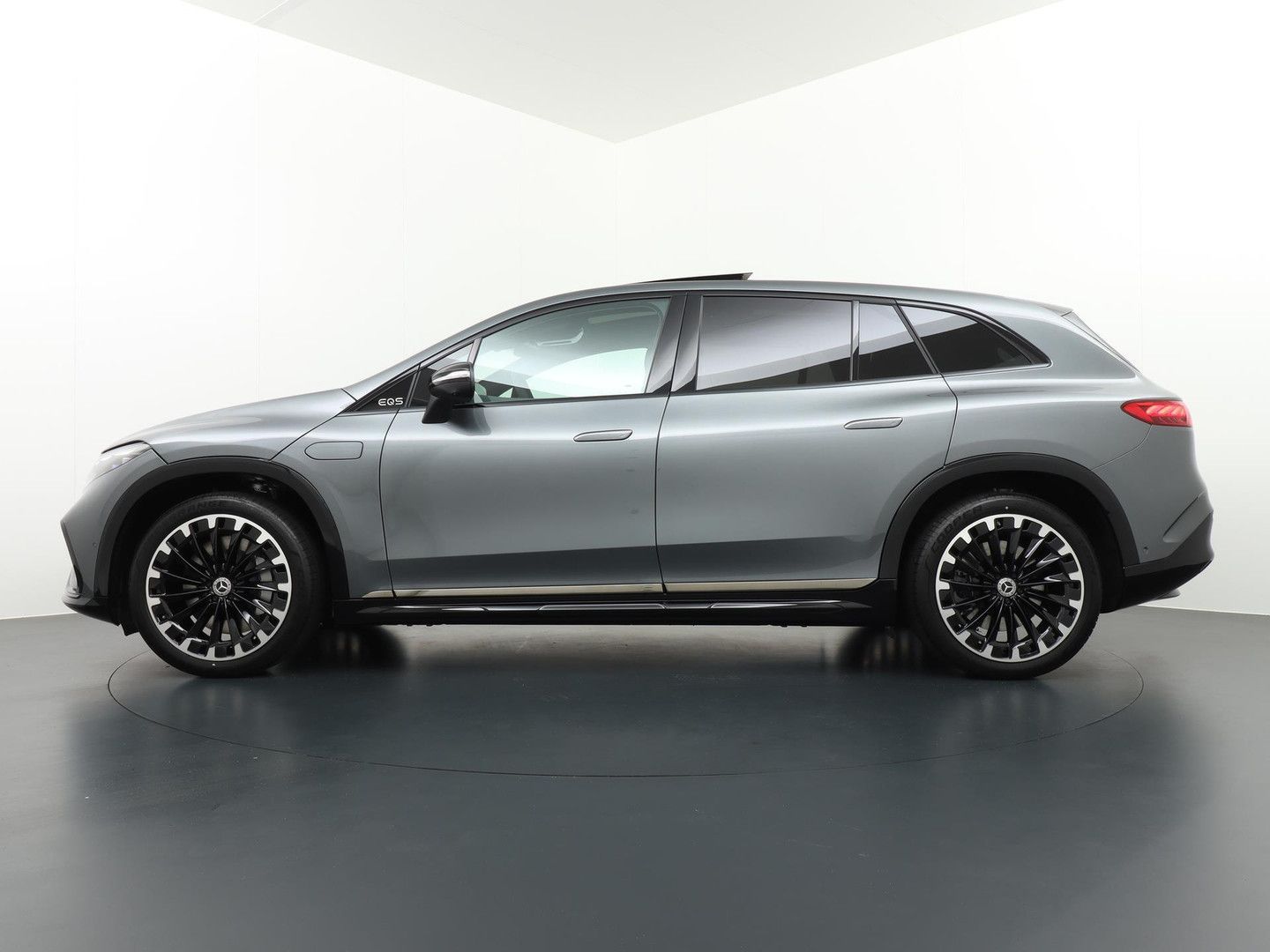 Mercedes-Benz EQS SUV 450 4MATIC AMG Line 108 kWh | Schuif - K imagem 3