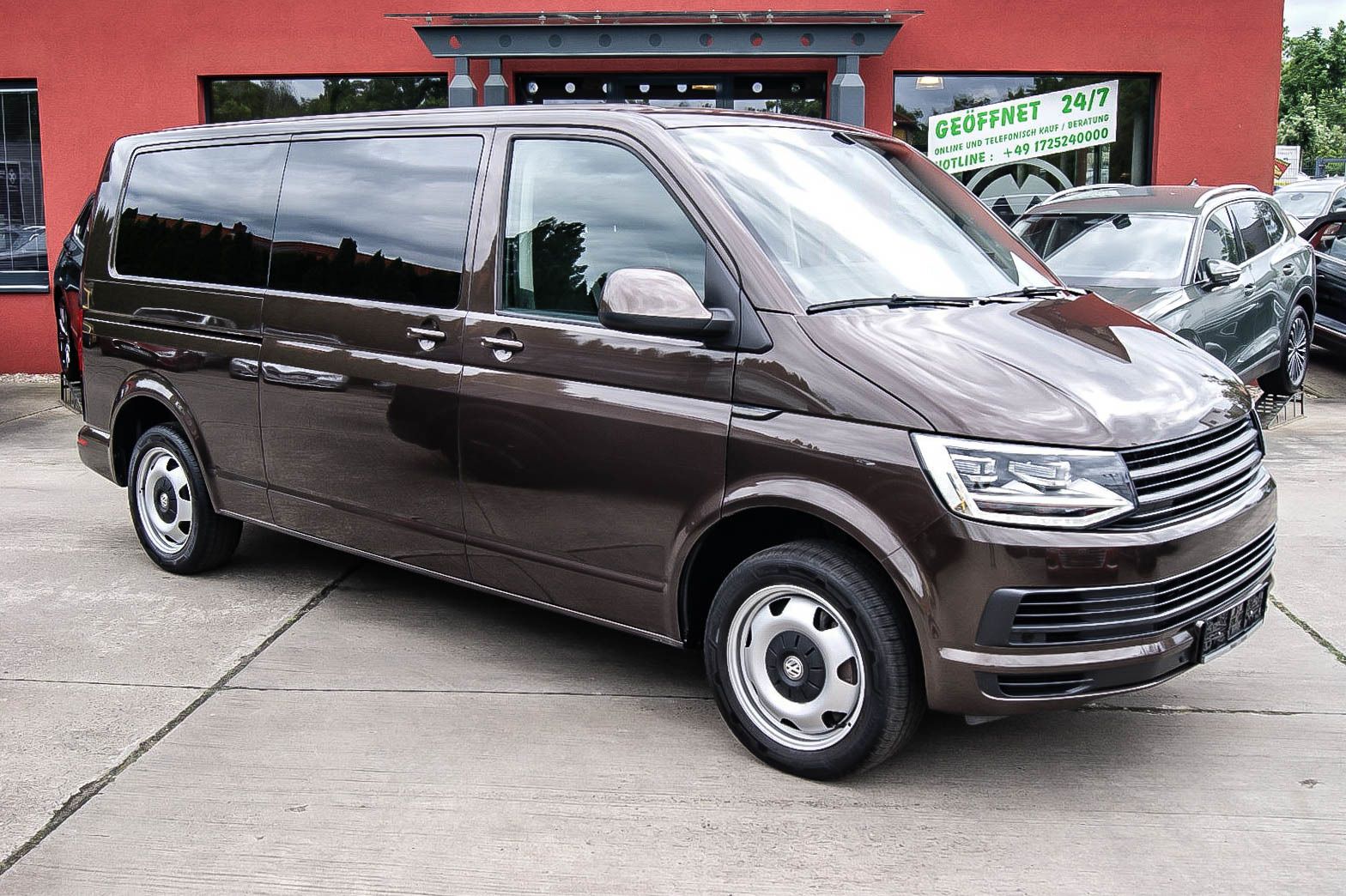 Fahrzeugabbildung Volkswagen T6 Caravelle lang 2.0 TDI DSG 9-Sitze NAVI XENON