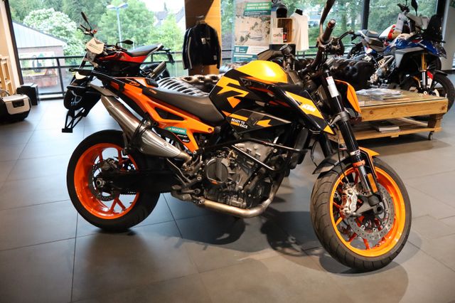 KTM 890 Duke GP