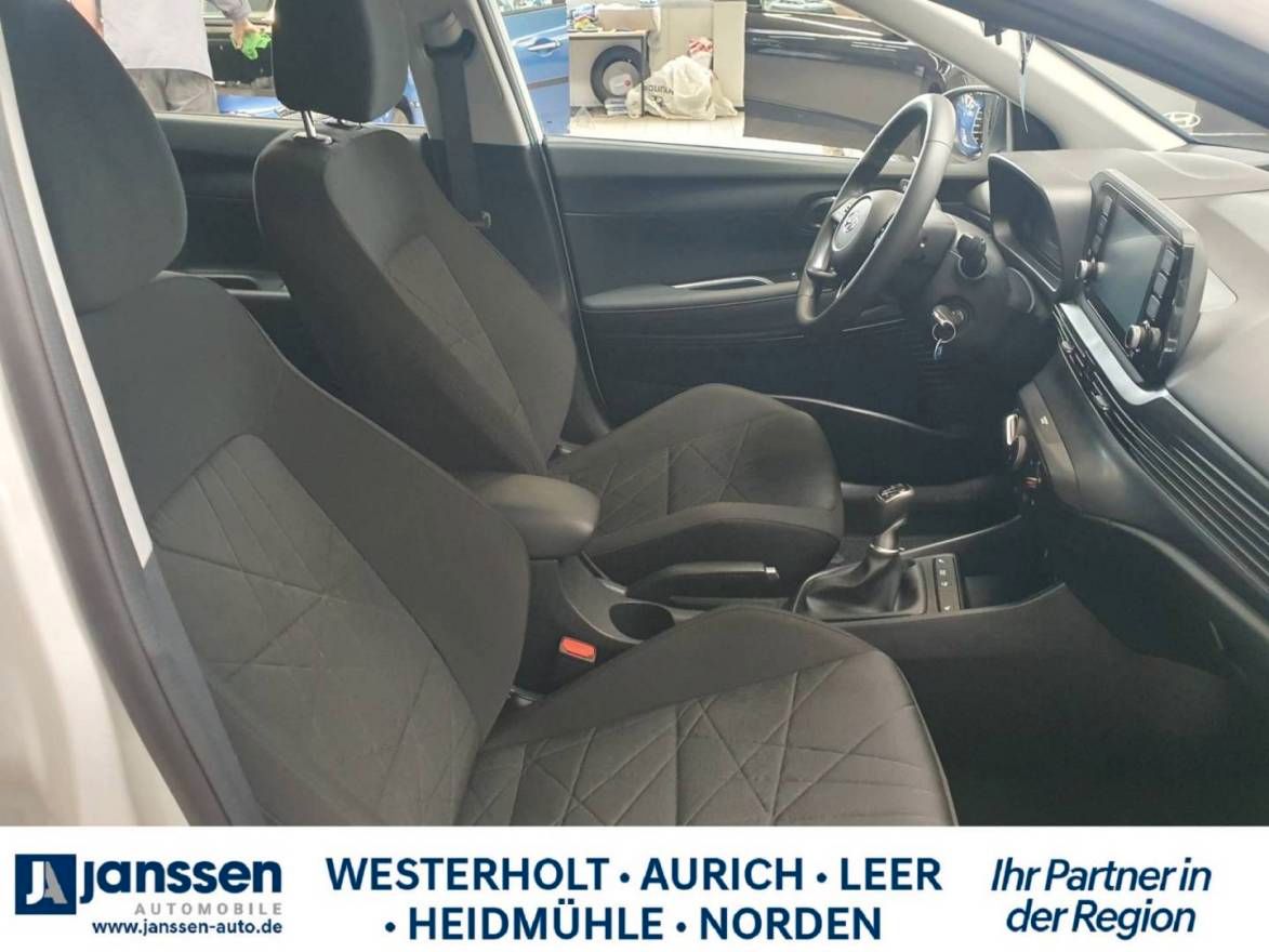 Fahrzeugabbildung Hyundai BAYON Trend,PDC hinten,Klima,Start-Stopp,Rückfah