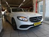 Mercedes-Benz E 200d T AVANTGARDE 9G=AHK=360' KAM.=WIDESCREEN!