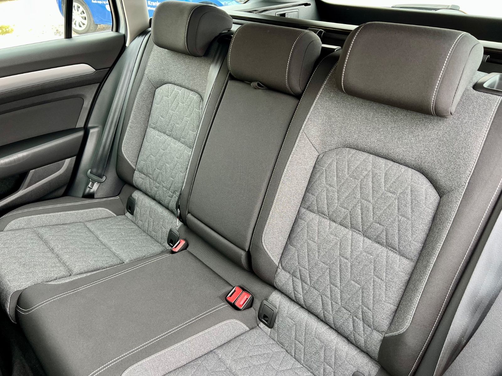 VW Passat Variant Business AAC NAVI SHZ MASSAGE
