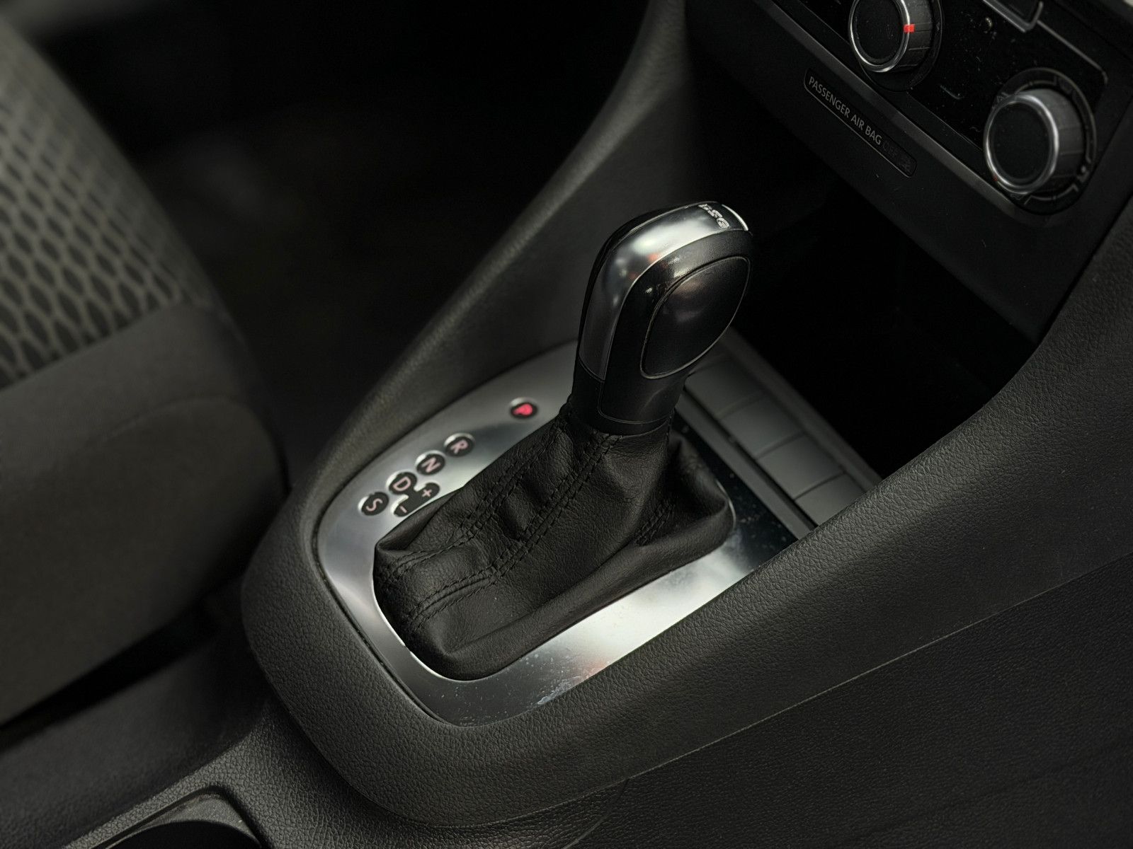 Fahrzeugabbildung Volkswagen Golf VI Trendline|DSG|1.HAND|TÜV NEU