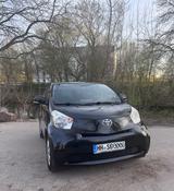 Toyota IQ 1,0-l Automatik/Pdc/Klima/Alwetterreifen - Toyota IQ aus 2012
