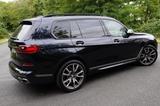 BMW X7 Baureihe X7 M50 i*2 Hand*TV*6 Sitze*St.Heiz* - mit Benzin-Antrieb: Schwarz, mit Apple Carplay