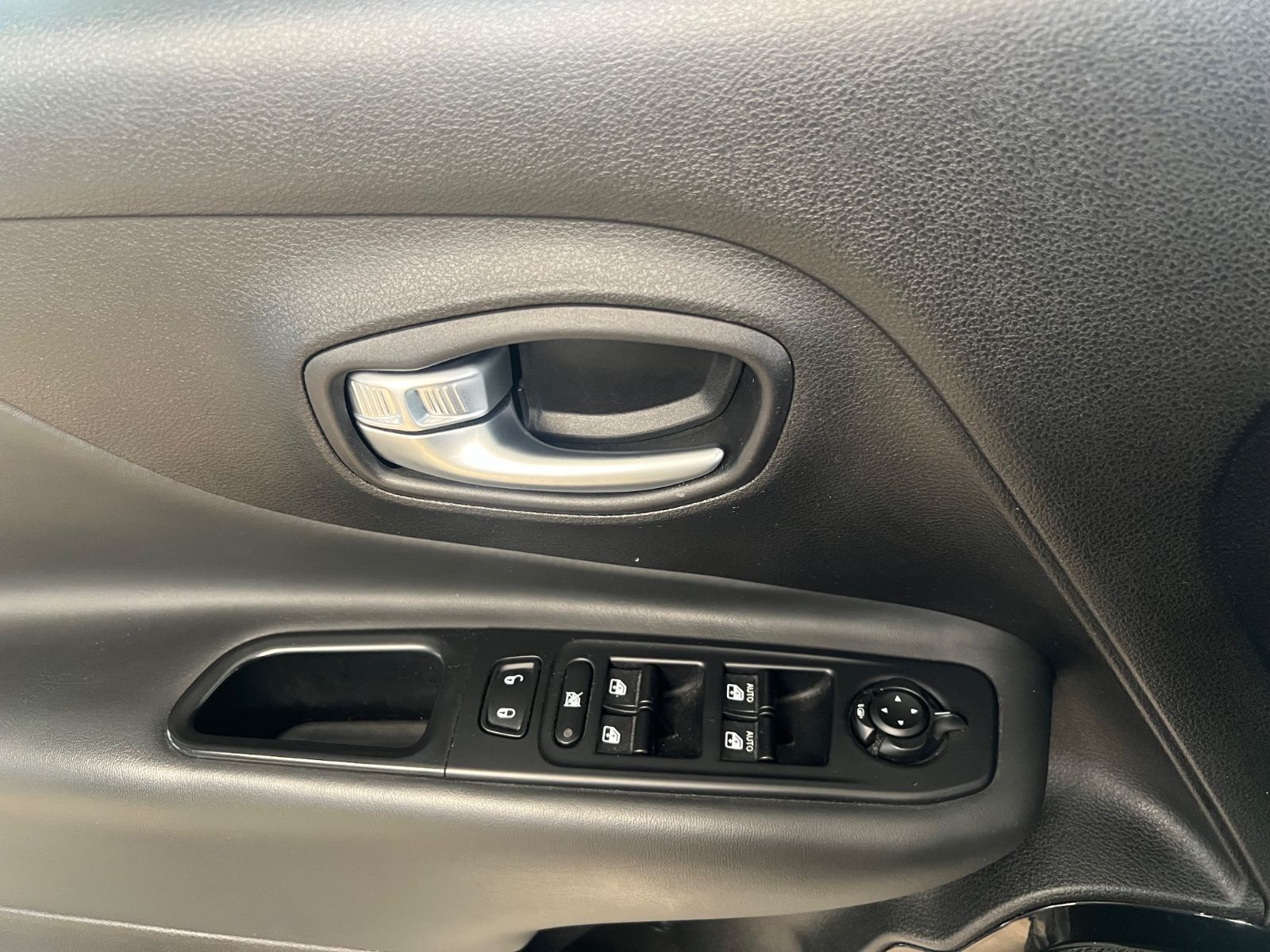 Fahrzeugabbildung Jeep Renegade Limited 4WD * AUTOMATIK *KAMERA*